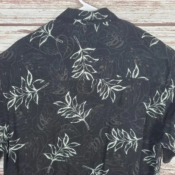 Island Republic Mens Large 100% Silk Short Sleeve Tropical Hawaiian Shirt #184 - Picture 6 of 8